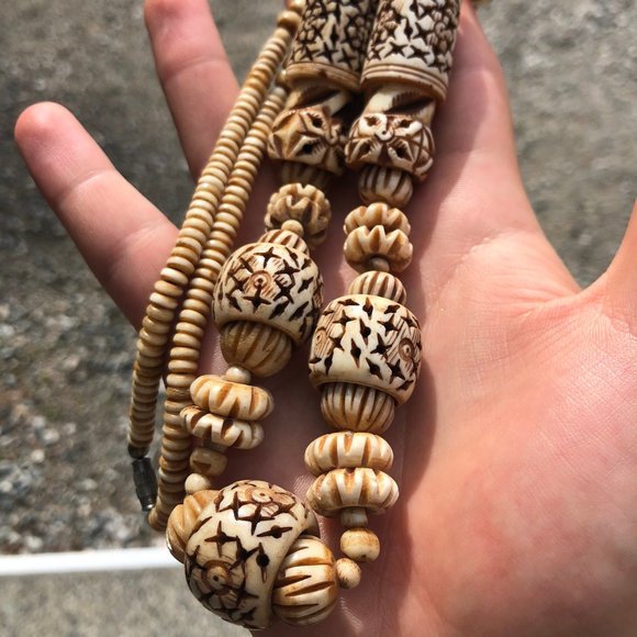 Vintage Water Buffalo Bone Necklace - Picture 9 of 10